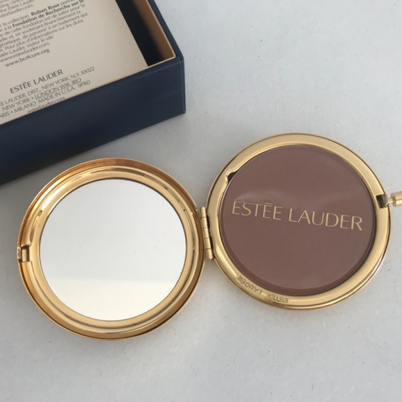 Estée Lauder Pink Ribbon refillable Compact - Picture 3 of 5